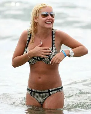 Elisha Cuthbert OnlyFans Leaked Free Thumbnail Picture - #3NWcAhkvvZ