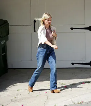 Elisha Cuthbert OnlyFans Leaked Free Thumbnail Picture - #OjymGMYex0
