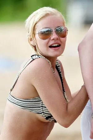 Elisha Cuthbert OnlyFans Leaked Free Thumbnail Picture - #Pcct6eyuez