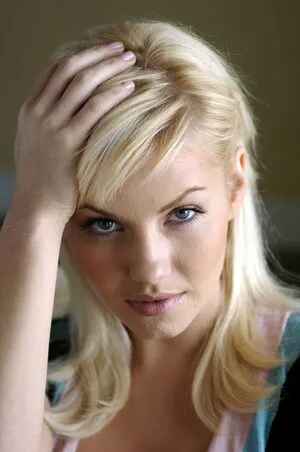 Elisha Cuthbert OnlyFans Leaked Free Thumbnail Picture - #rJKd8N68B1