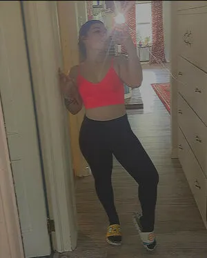 Elizabeeth21 Thumbnail Picture