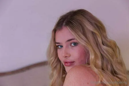 Elizaking Thumbnail Picture