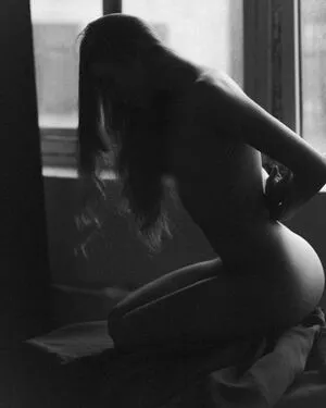Elizaveta Bond Thumbnail Picture
