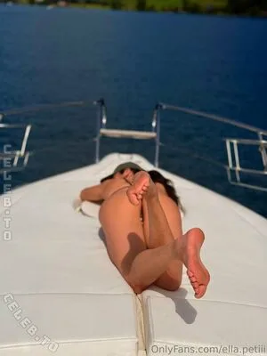 Ella Petite OnlyFans Leaked Free Thumbnail Picture - #df8dOx39CL