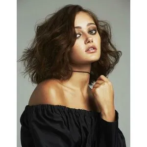 Ella Purnell Thumbnail Picture