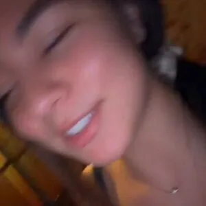 Ellabennett Thumbnail Picture