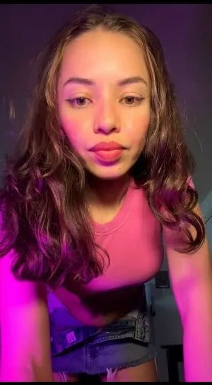 Ellasim OnlyFans Leaked Free Thumbnail Picture - #AWVLHewKCL