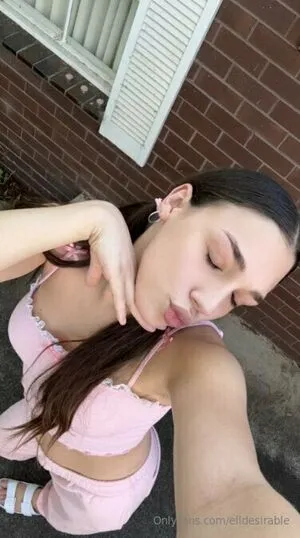 Elldesirable OnlyFans Leaked Free Thumbnail Picture - #mCX4XubdUc