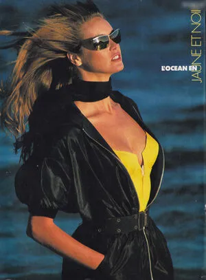 Elle Macpherson OnlyFans Leaked Free Thumbnail Picture - #L18tBhdykB