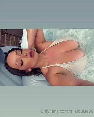 Ellelouise98 Thumbnail Picture