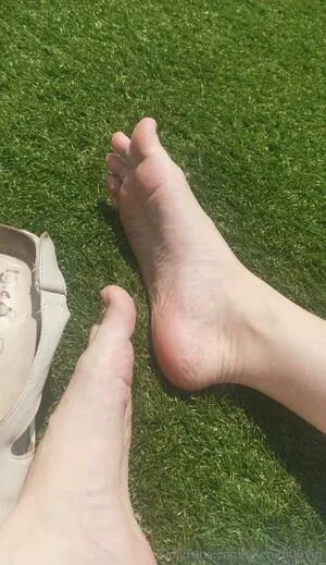 Ellen 2 Thumbnail Picture