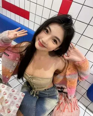 Ellen Tan OnlyFans Leaked Free Thumbnail Picture - #0Cm2eZFEIm
