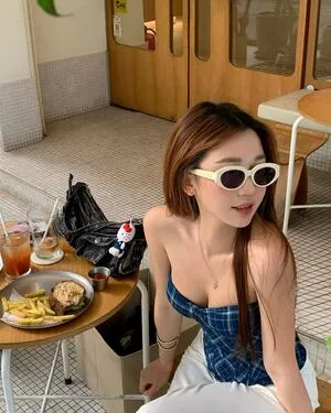 Ellen Tan OnlyFans Leaked Free Thumbnail Picture - #SnLEsQ4cnz