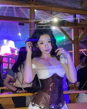 Ellen Tan OnlyFans Leaked Free Thumbnail Picture - #Ws2iVVAPPw