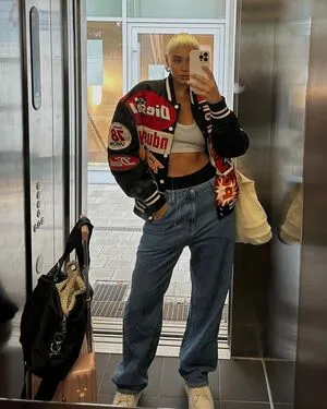 Elli H OnlyFans Leaked Free Thumbnail Picture - #4gjsEAd7Pt