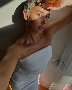 Elli H OnlyFans Leaked Free Thumbnail Picture - #9DaspfaPL9