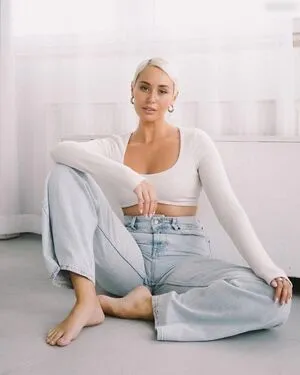 Elli H OnlyFans Leaked Free Thumbnail Picture - #i2wCy8TZau