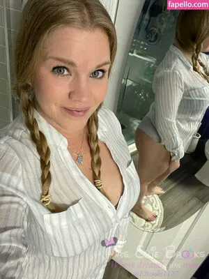 Ellie Brooks Thumbnail Picture