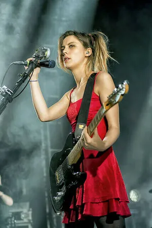 Ellie Rowsell Profile Thumbnail