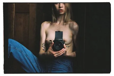 Elloise OnlyFans Leaked Free Thumbnail Picture - #e3DBLh8CT2