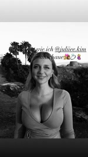 Elly Anne Thumbnail Picture