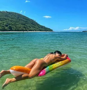 Elly Candi Thumbnail Picture