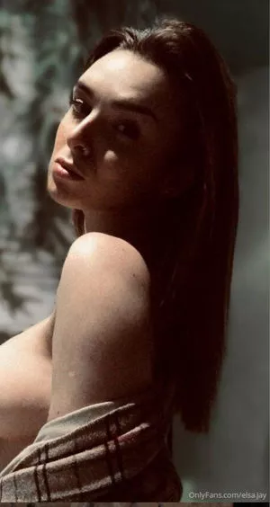 Elsa Jay OnlyFans Leaked Free Thumbnail Picture - #mqRi7m3Jby