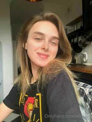 Elsa Jay OnlyFans Leaked Free Thumbnail Picture - #pmEX62w8j3