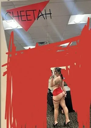 Elyse Gerber Thumbnail Picture