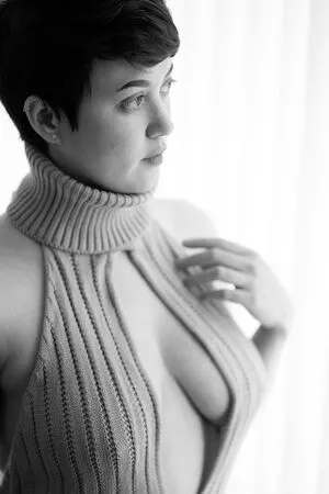 Elysia Griffin Patreon Thumbnail Picture
