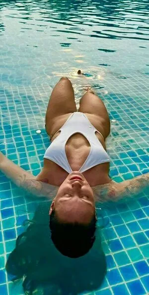 Embarquenasmilhas OnlyFans Leaked Free Thumbnail Picture - #AF8VqFu8vg