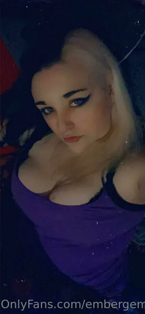 Embergemini OnlyFans Leaked Free Thumbnail Picture - #46roq5e3j8