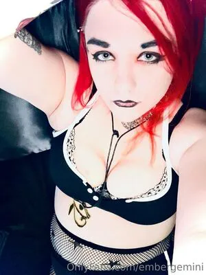 Embergemini OnlyFans Leaked Free Thumbnail Picture - #fUETWtJJ22