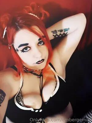 Embergemini OnlyFans Leaked Free Thumbnail Picture - #zBcozh3ar8