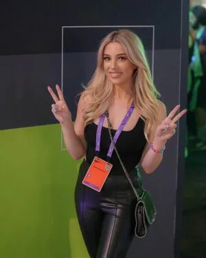 Emerome OnlyFans Leaked Free Thumbnail Picture - #fSXZ2hfuMo