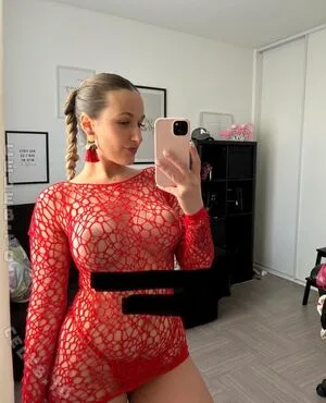 Emi Mge7 OnlyFans Leaked Free Thumbnail Picture - #Mj76hf0Rot