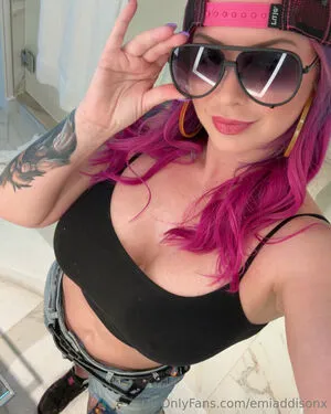 Emiaddisonx Thumbnail Picture