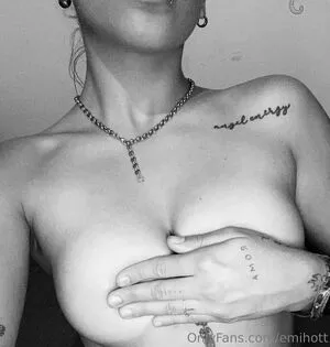 Emihott OnlyFans Leaked Free Thumbnail Picture - #DON599zQwj