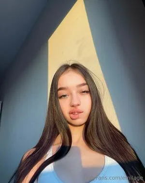 Emilage OnlyFans Leaked Free Thumbnail Picture - #5RofIwsymL