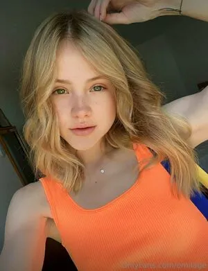 Emilage Thumbnail Picture