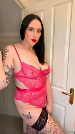 Emiliacrow OnlyFans Leaked Free Thumbnail Picture - #aggibCH3UZ