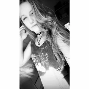 Emilly Schellmann OnlyFans Leaked Free Thumbnail Picture - #1A3lKQUfB7