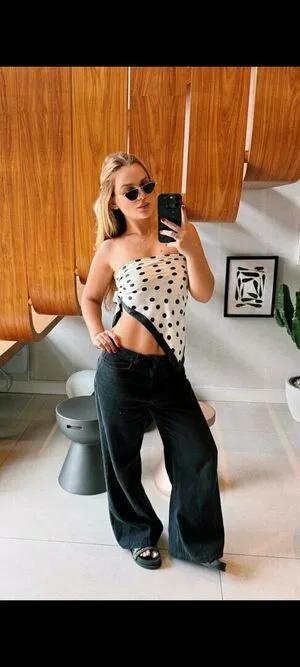 Emilly Schellmann OnlyFans Leaked Free Thumbnail Picture - #1Gb2ZyG8ke