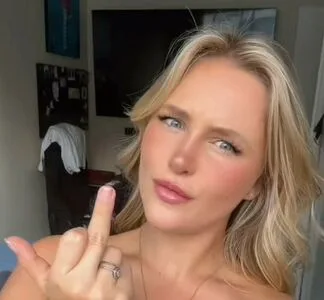 Emilly Schellmann OnlyFans Leaked Free Thumbnail Picture - #7jwRZcb3TM