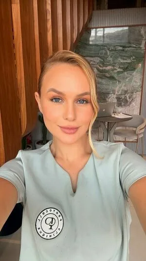 Emilly Schellmann OnlyFans Leaked Free Thumbnail Picture - #LeFE6MagBx