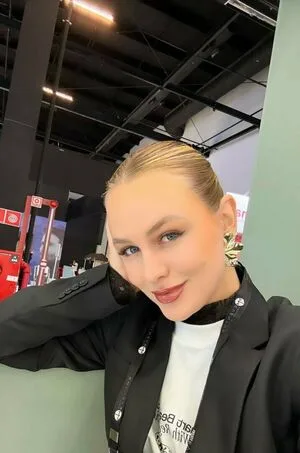 Emilly Schellmann OnlyFans Leaked Free Thumbnail Picture - #Oyx60tzp0q