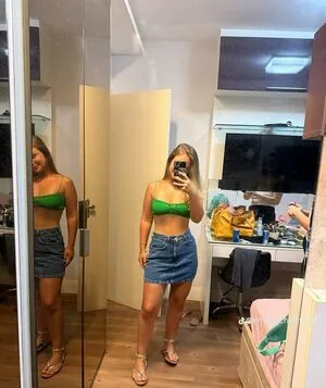 Emilly Schellmann OnlyFans Leaked Free Thumbnail Picture - #UybuSjHXHQ