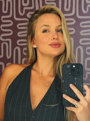 Emilly Schellmann OnlyFans Leaked Free Thumbnail Picture - #baurZT7CFd
