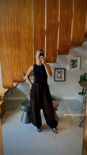 Emilly Schellmann OnlyFans Leaked Free Thumbnail Picture - #ck5LhRwcmi