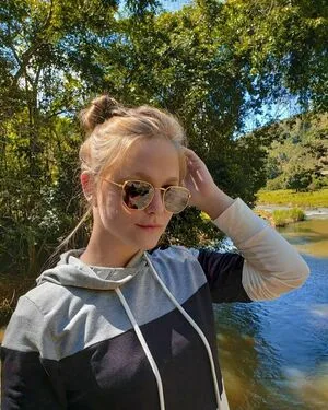 Emilly Schellmann OnlyFans Leaked Free Thumbnail Picture - #giaWqiSpaU